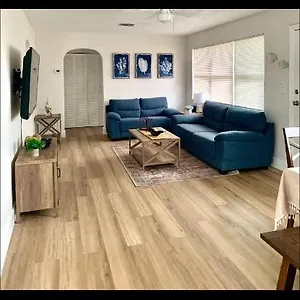 Beach House 15 Min From Beach Holiday home