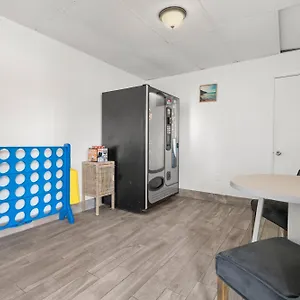 1k Bed With Shared Pool 02 Apartment