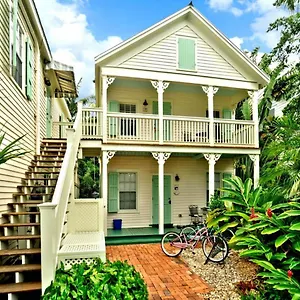 palm-gardens.hotels-in-key-west.com/